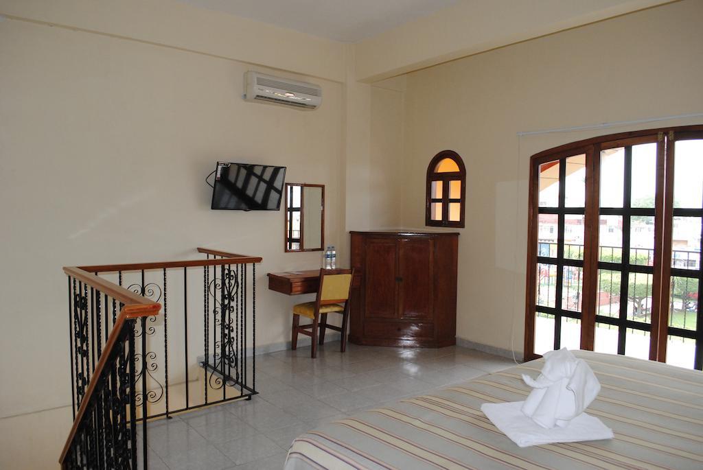 Hotel Arcos Del Parque Acayucan Δωμάτιο φωτογραφία