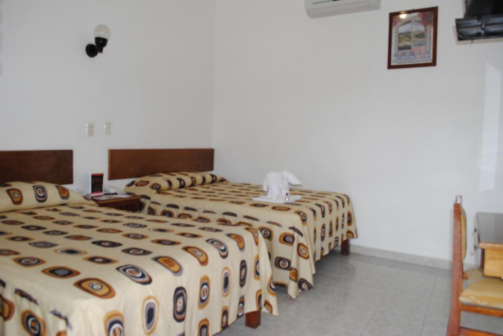 Hotel Arcos Del Parque Acayucan Δωμάτιο φωτογραφία
