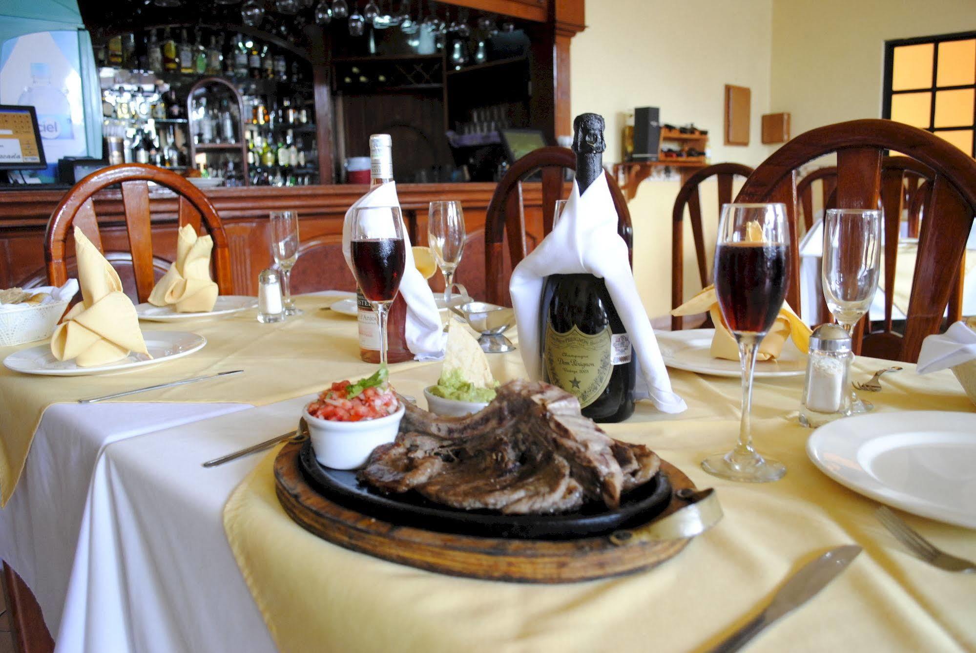 Hotel Arcos Del Parque Acayucan Εξωτερικό φωτογραφία