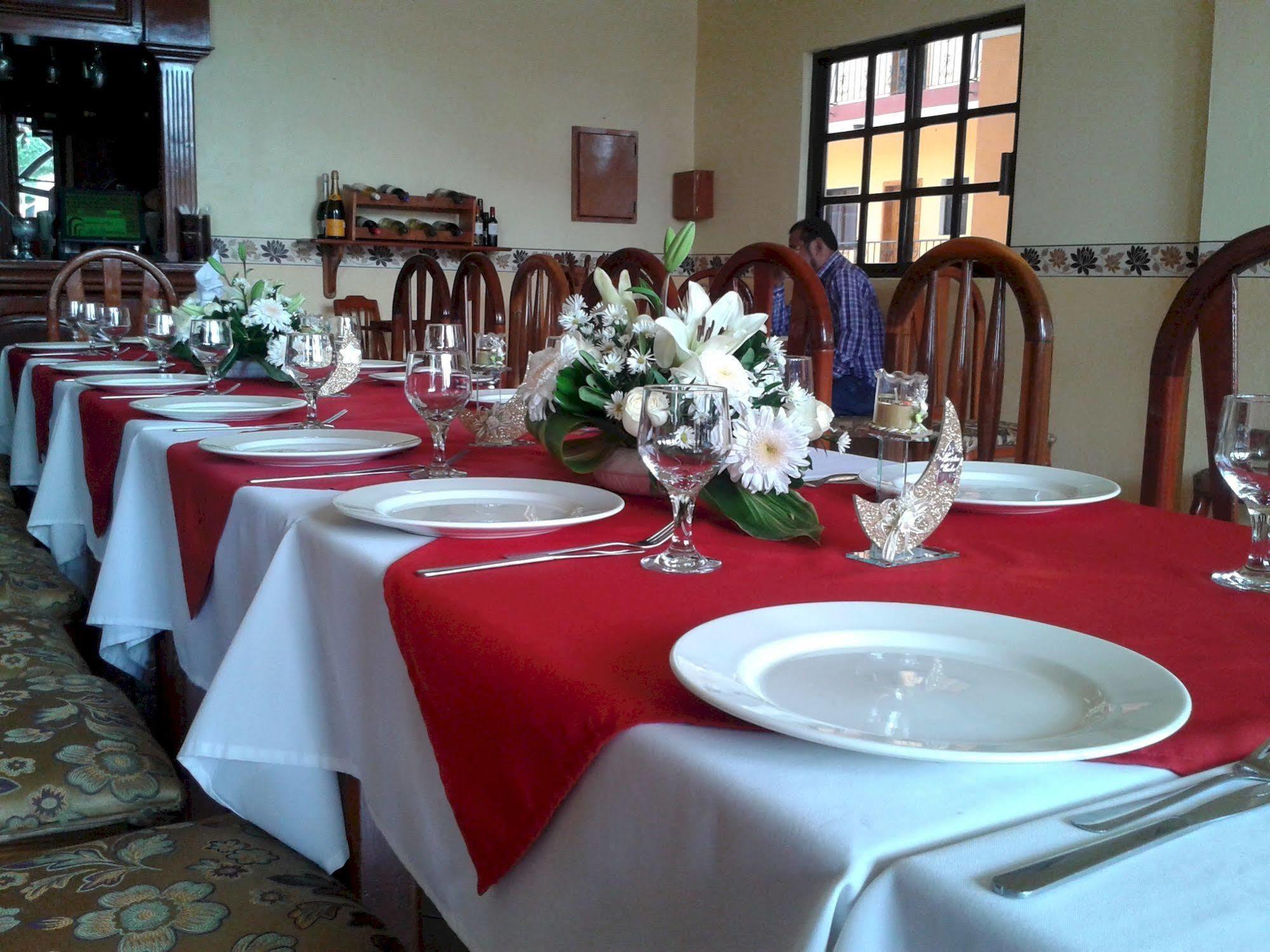 Hotel Arcos Del Parque Acayucan Εξωτερικό φωτογραφία