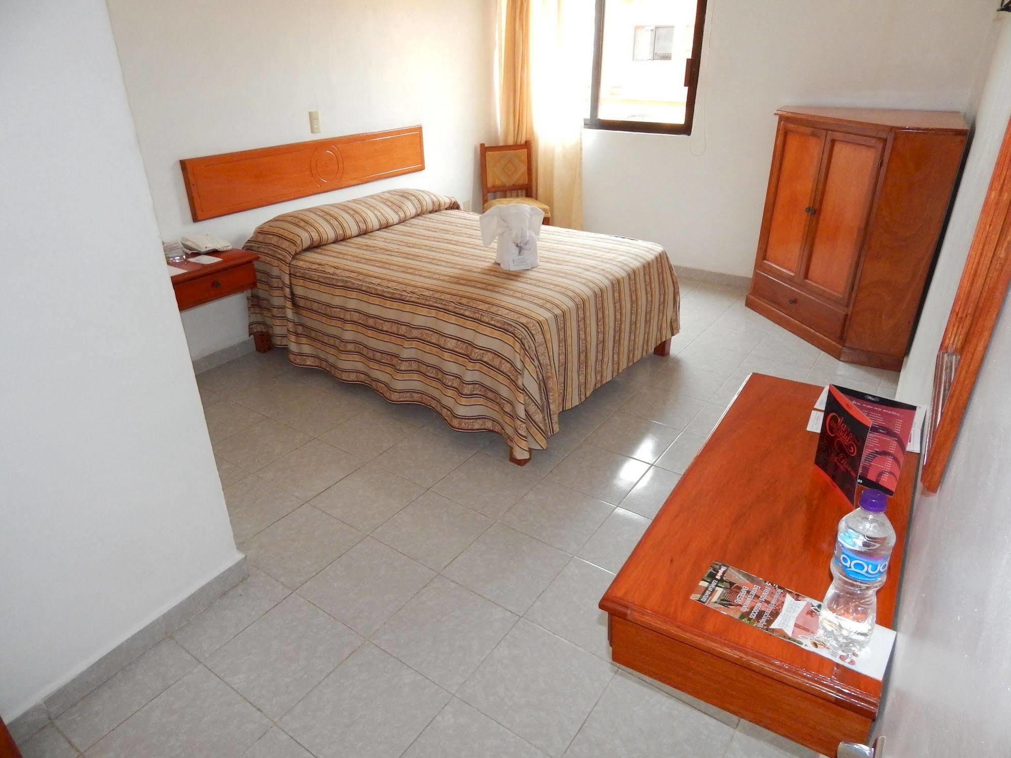 Hotel Arcos Del Parque Acayucan Εξωτερικό φωτογραφία