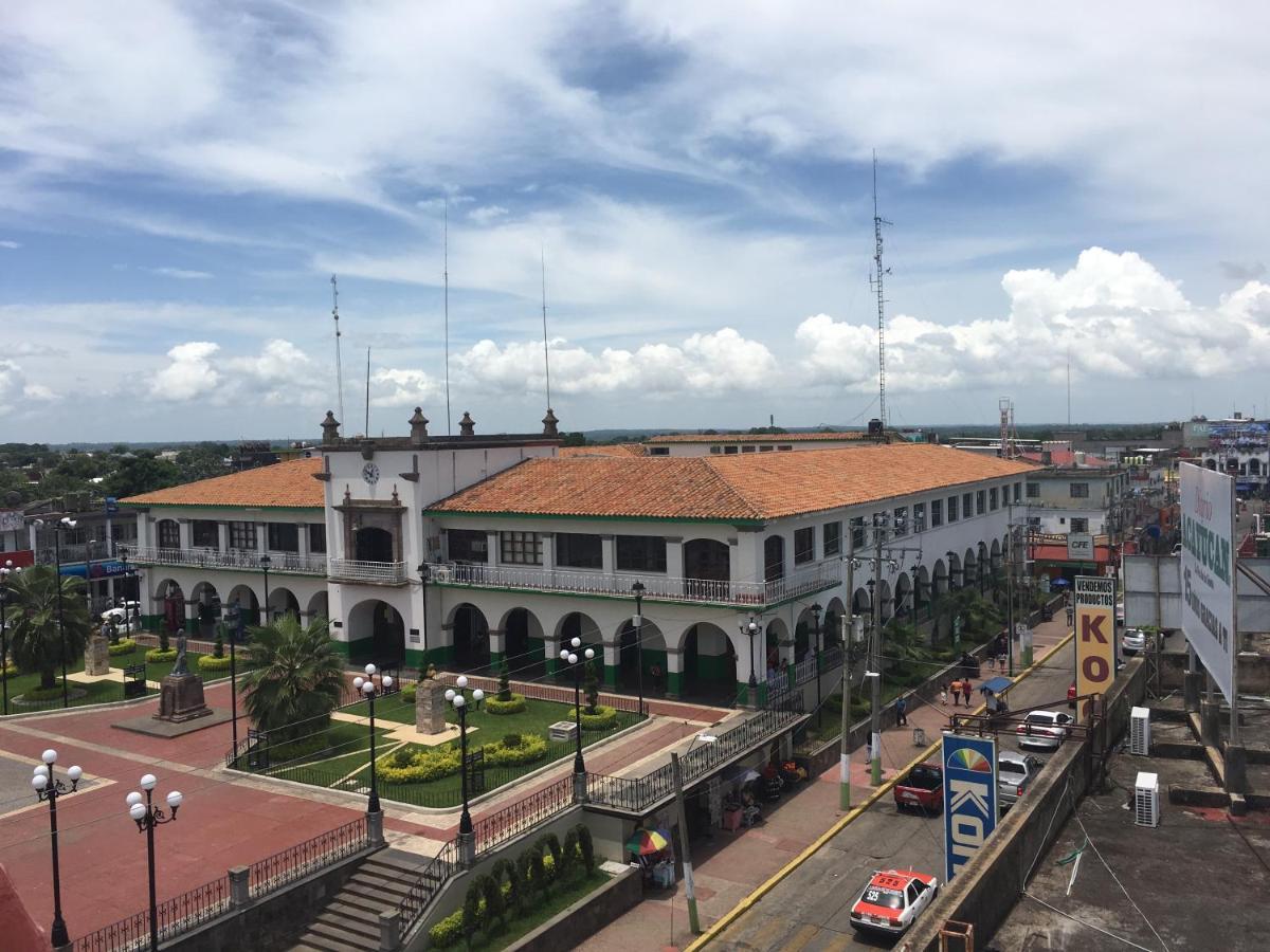 Hotel Arcos Del Parque Acayucan Εξωτερικό φωτογραφία