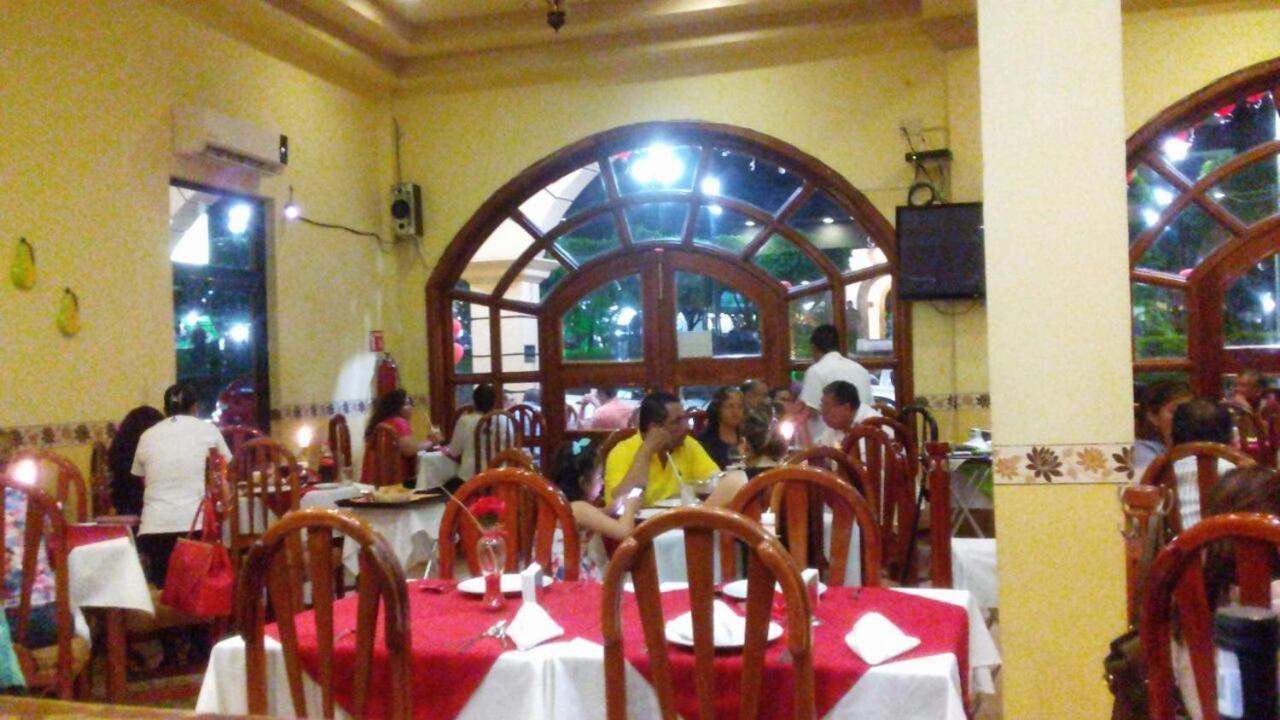 Hotel Arcos Del Parque Acayucan Εξωτερικό φωτογραφία
